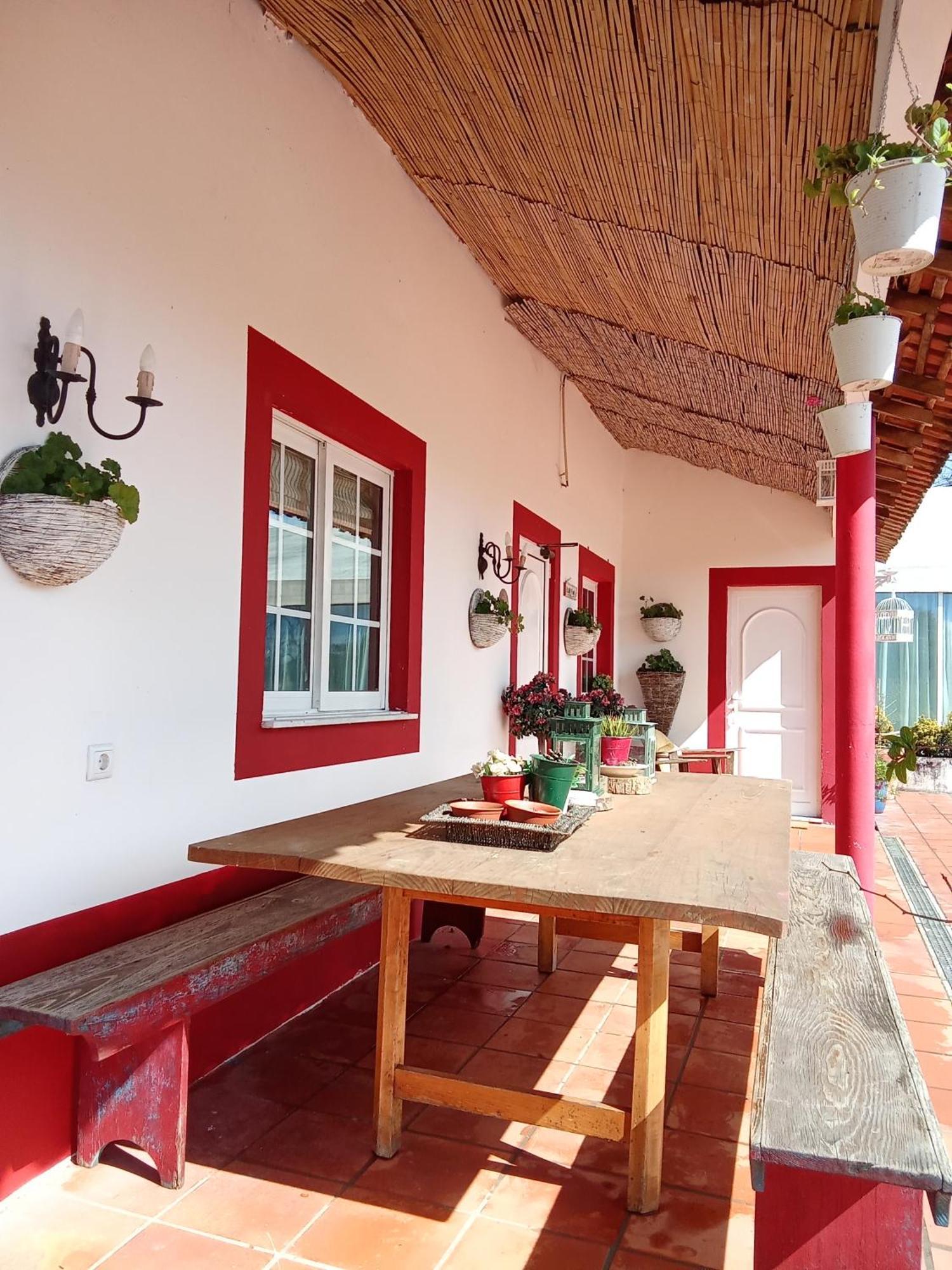 Quinta da Maínha Solar ALojamento local com piscina privada em Braga Exterior foto